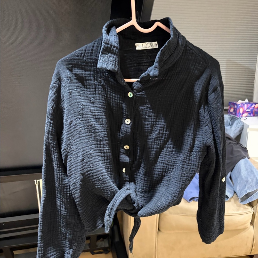 Lola Textured Black Shirt